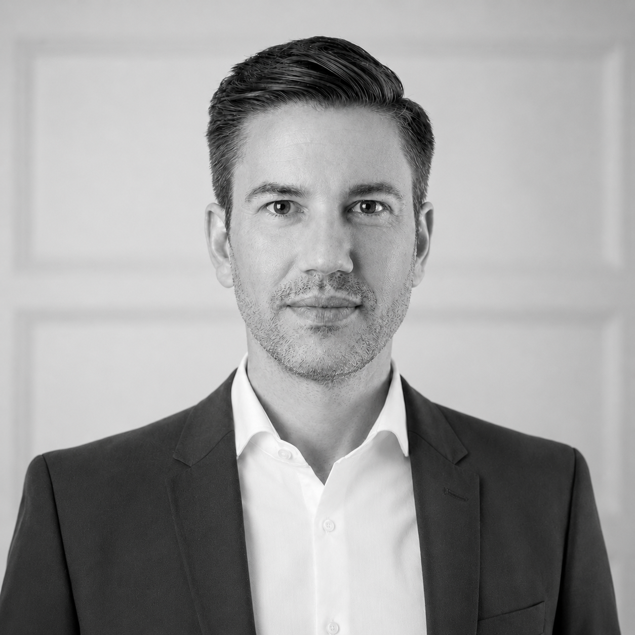 Portrait von Dr. Bernhard Flasch